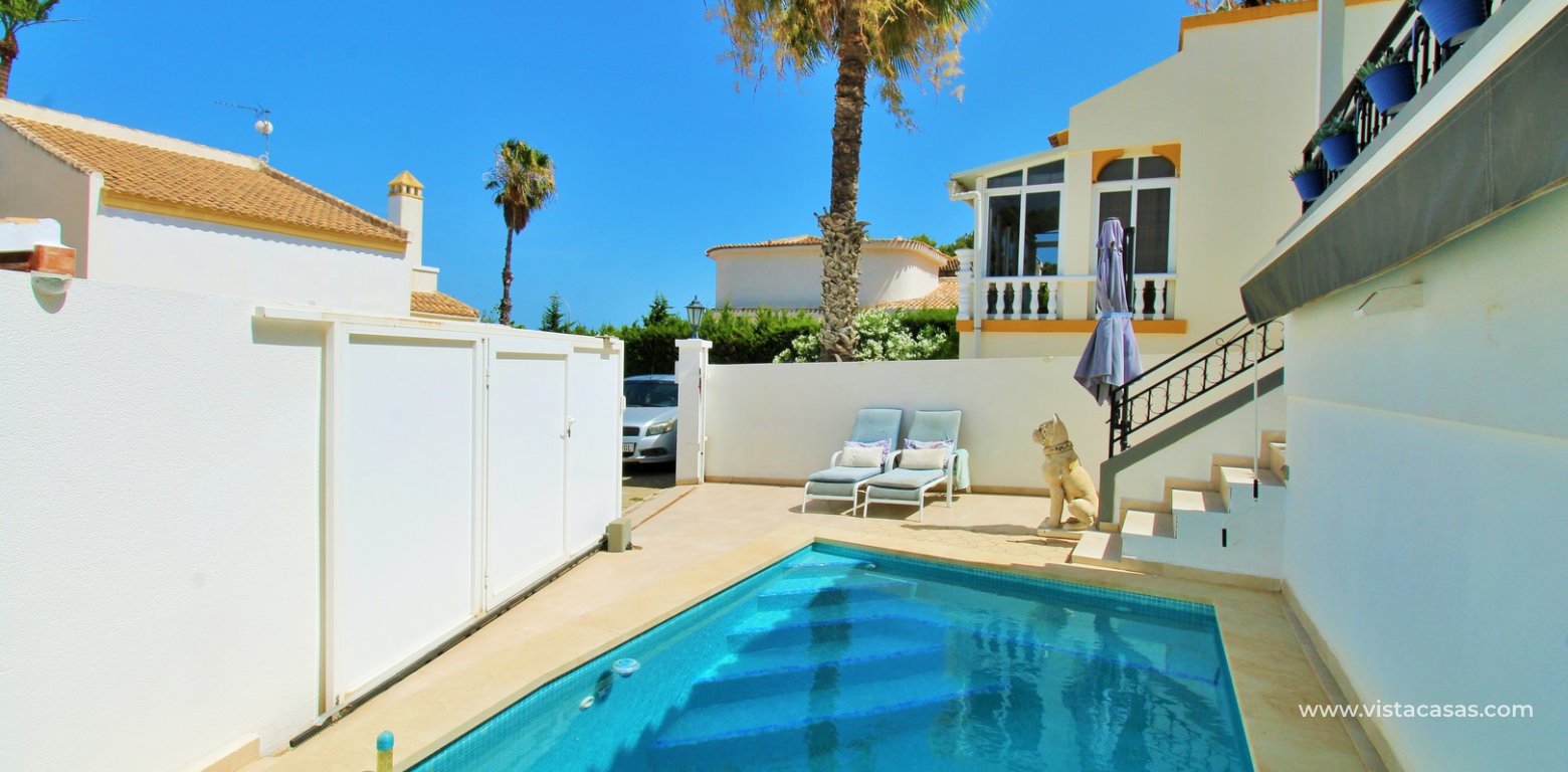 Renovated 3 Bed Villa Near Villamartin Plaza pool