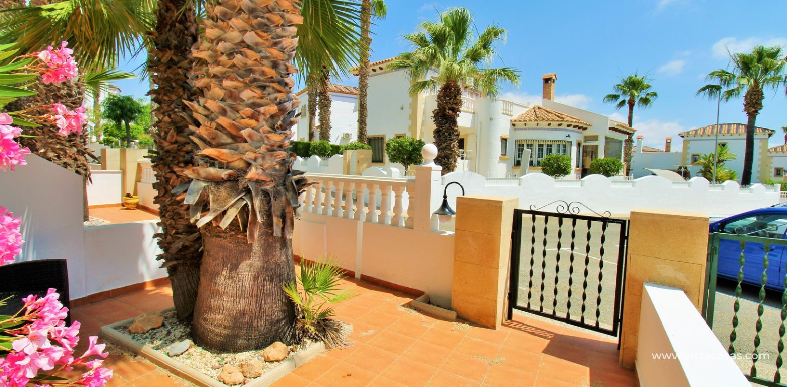 Sofia Townhouse For Sale in R1B Las Violetas Villamartin front garden