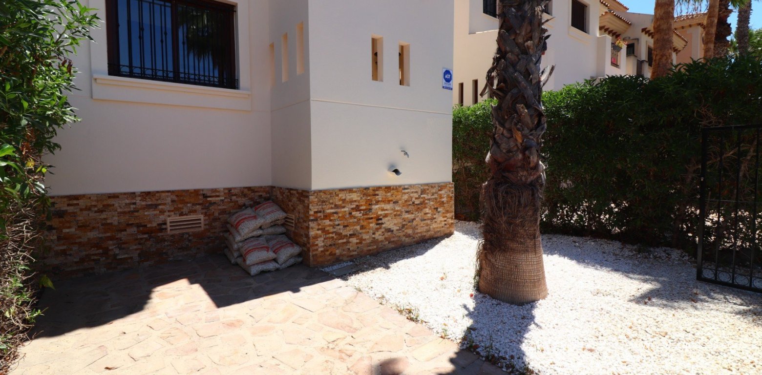 Sale - Villa - Algorfa - La Finca Golf Resort