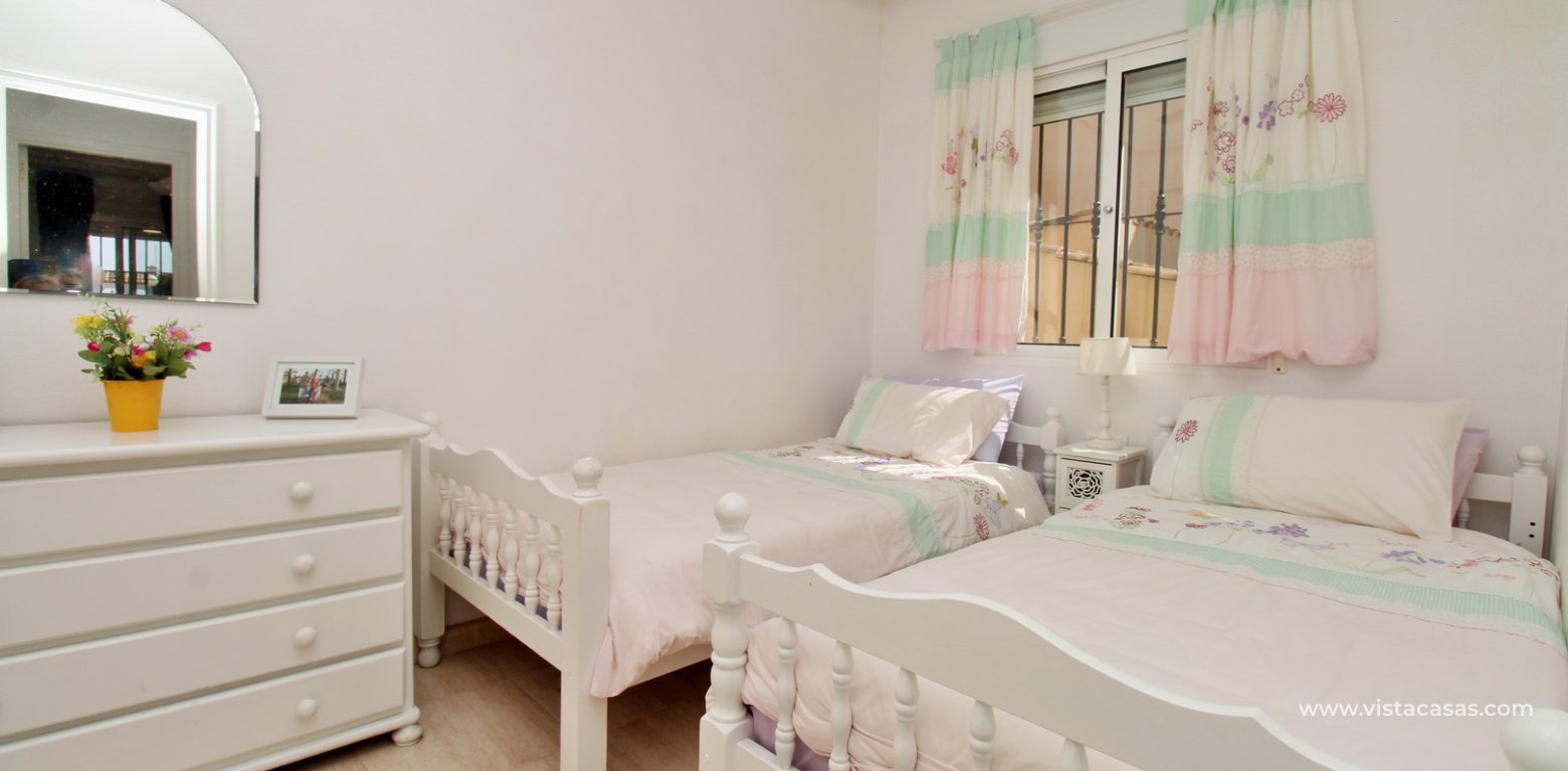 South-East Quad House Opposite Pool in Villamartin Inspiración 2 Pau 8 twin bedroom