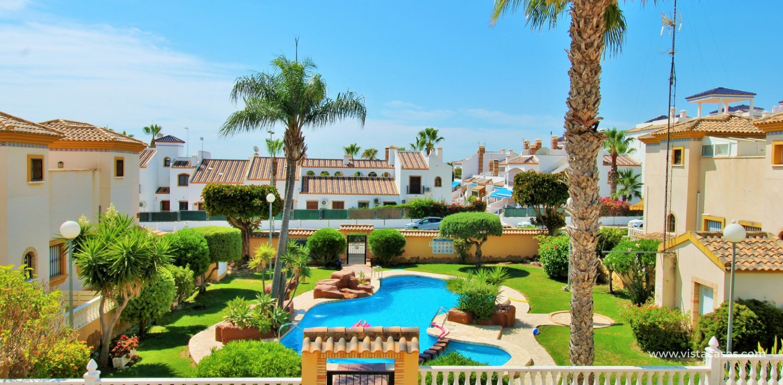 South-East Quad House Opposite Pool in Villamartin Inspiración 2 Pau 8 solarium pool view