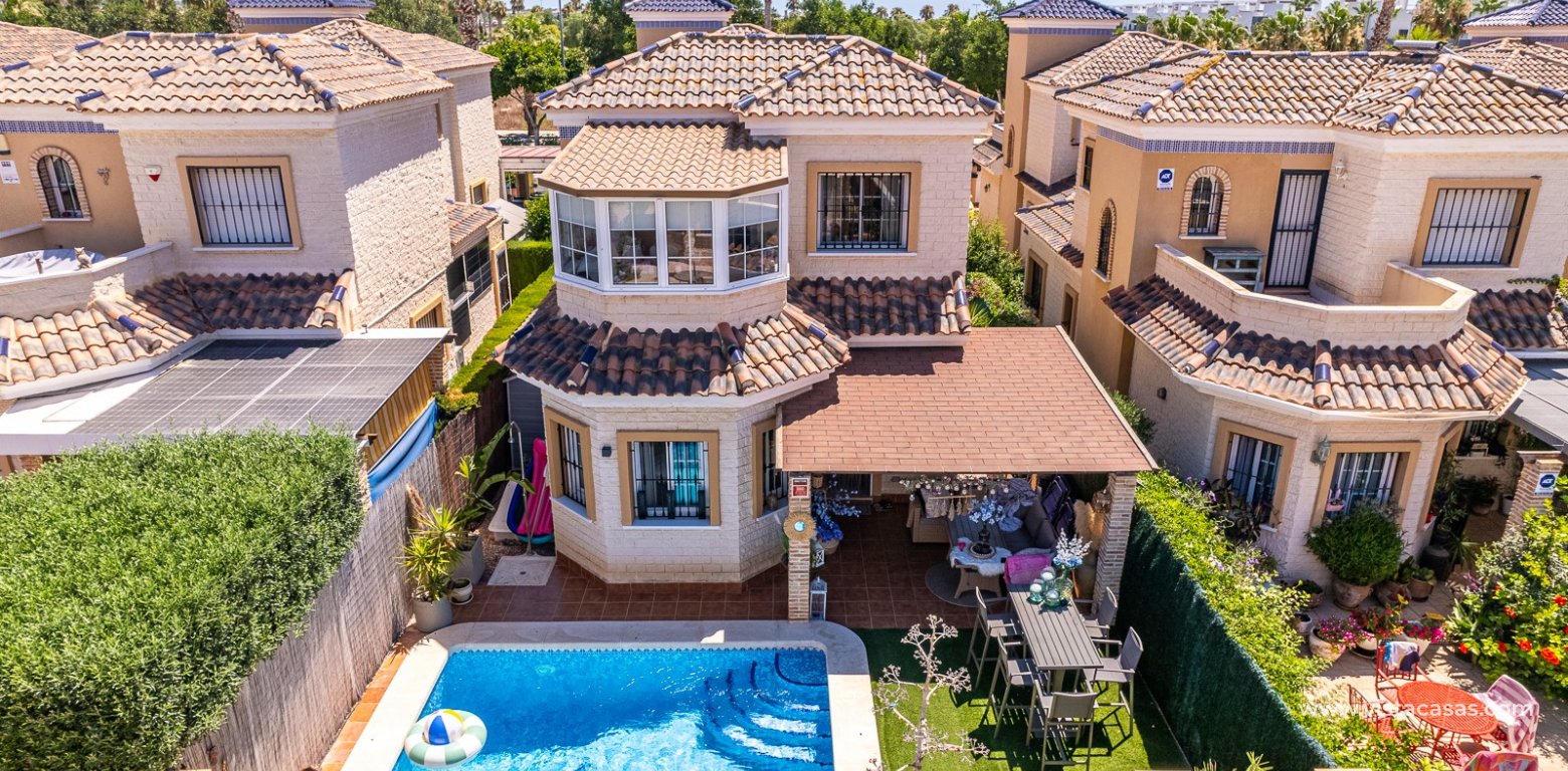 Sale - Villa - El Raso