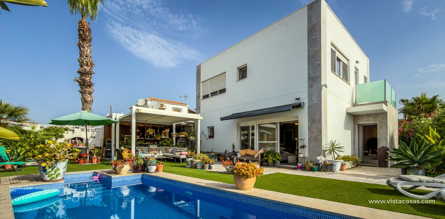 Sale - Villa - Torrevieja - Torretas