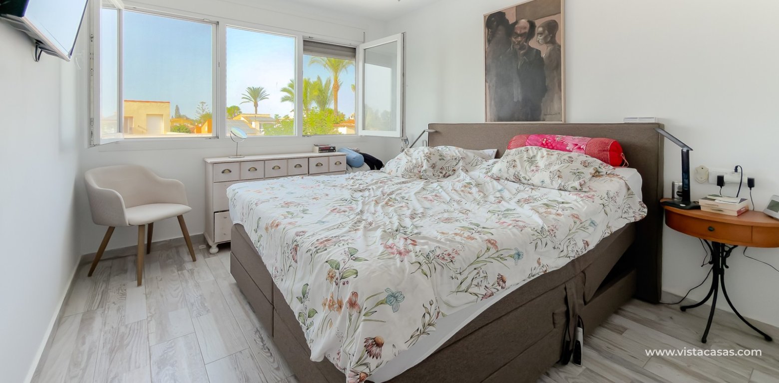 Sale - Villa - Torrevieja - Torretas