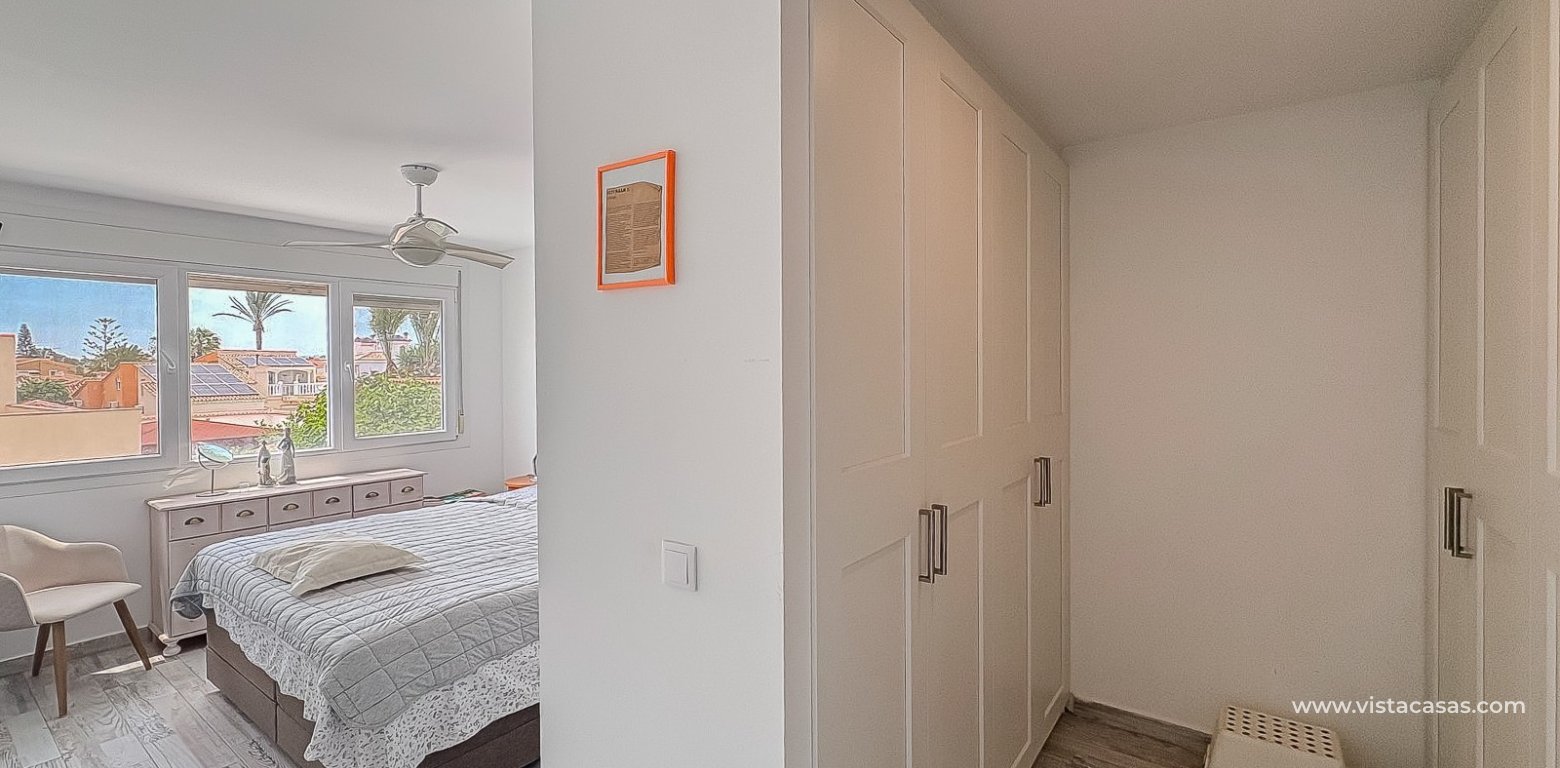 Sale - Villa - Torrevieja - Torretas