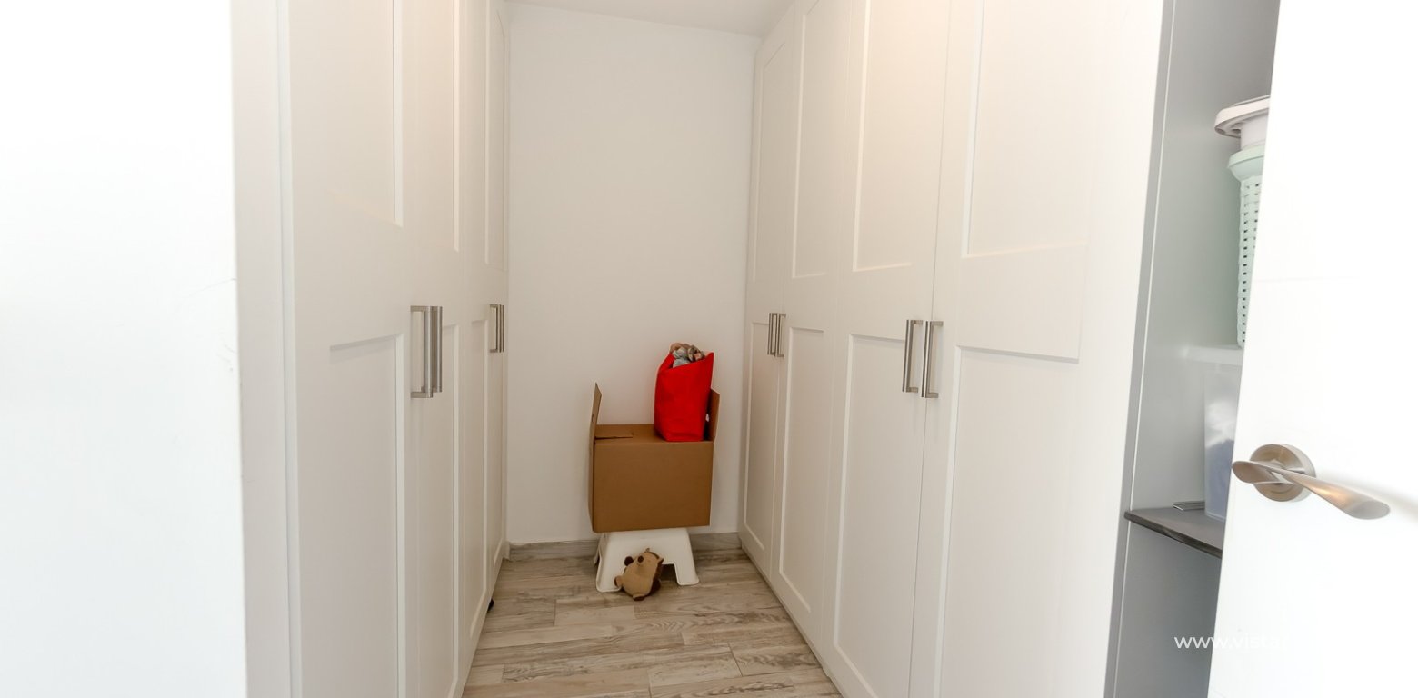 Sale - Villa - Torrevieja - Torretas