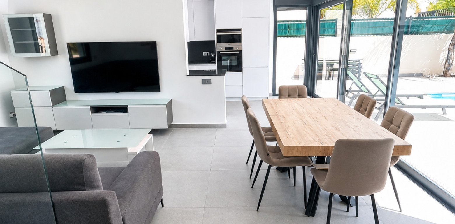 Sale - Villa - Algorfa - La Finca Golf Resort