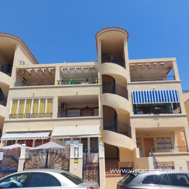Appartement - Sale - Orihuela Costa - Punta Prima