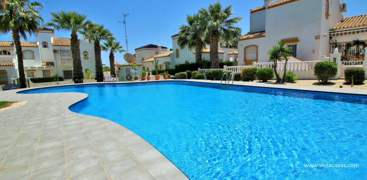 Lola bungalow for sale overlooking the pool in R12/13 Los Dolses pool