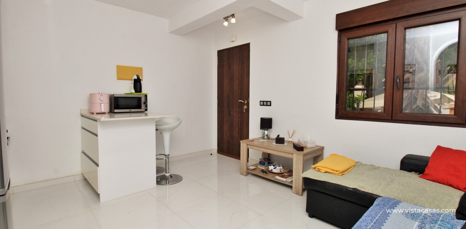 Renovated Apartment for sale in Mirador del mediterraneo Villamartin living area