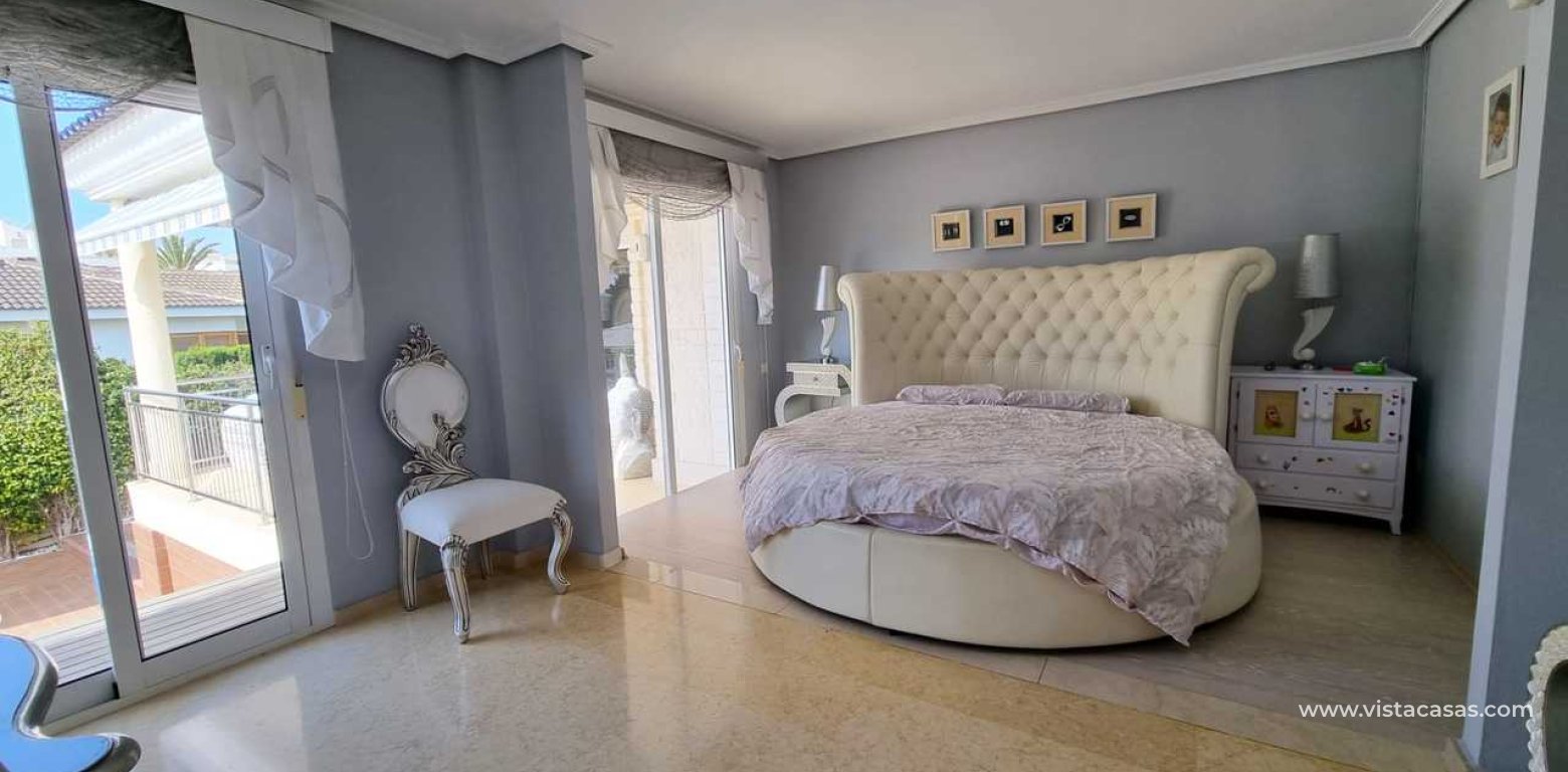 Sale - Villa - Torrevieja - La Mata