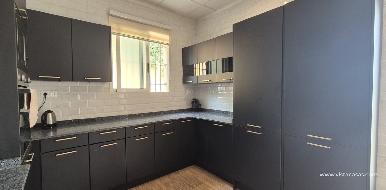 Sale - Villa - Villamartin
