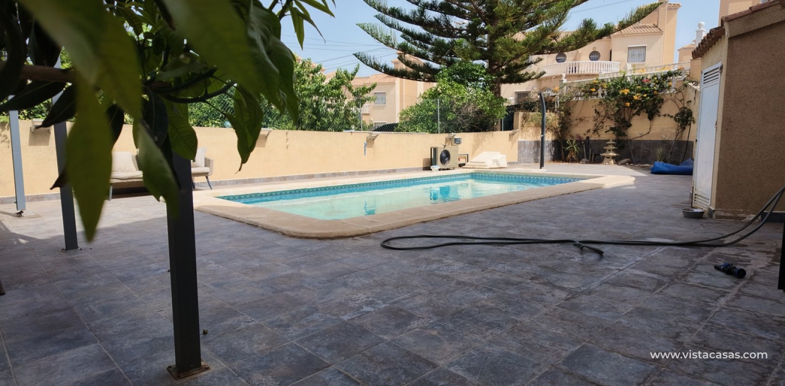 Sale - Villa - Villamartin