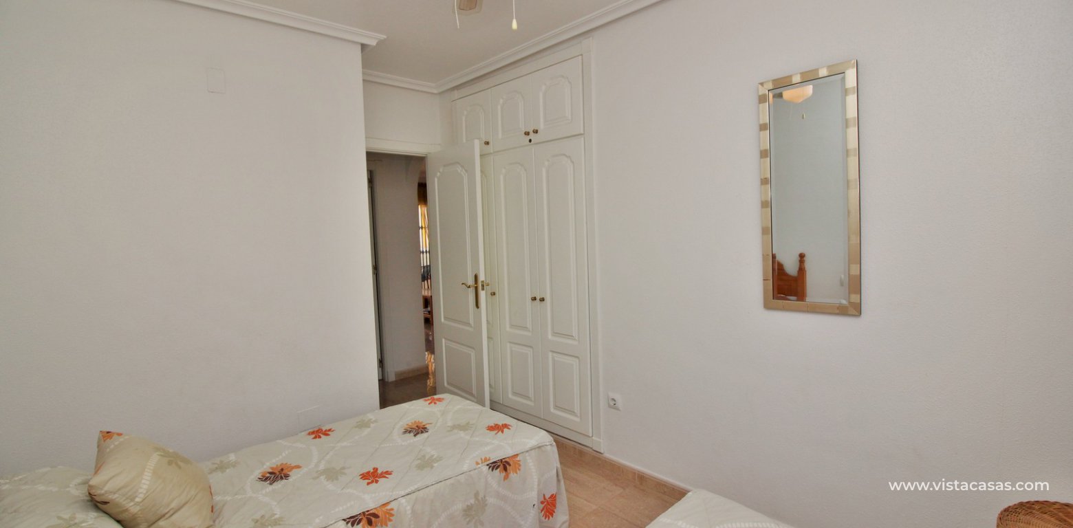 Townhouse for sale in Bahia Golf Pau 8 Villamartin twin bedroom fitted wardrobes