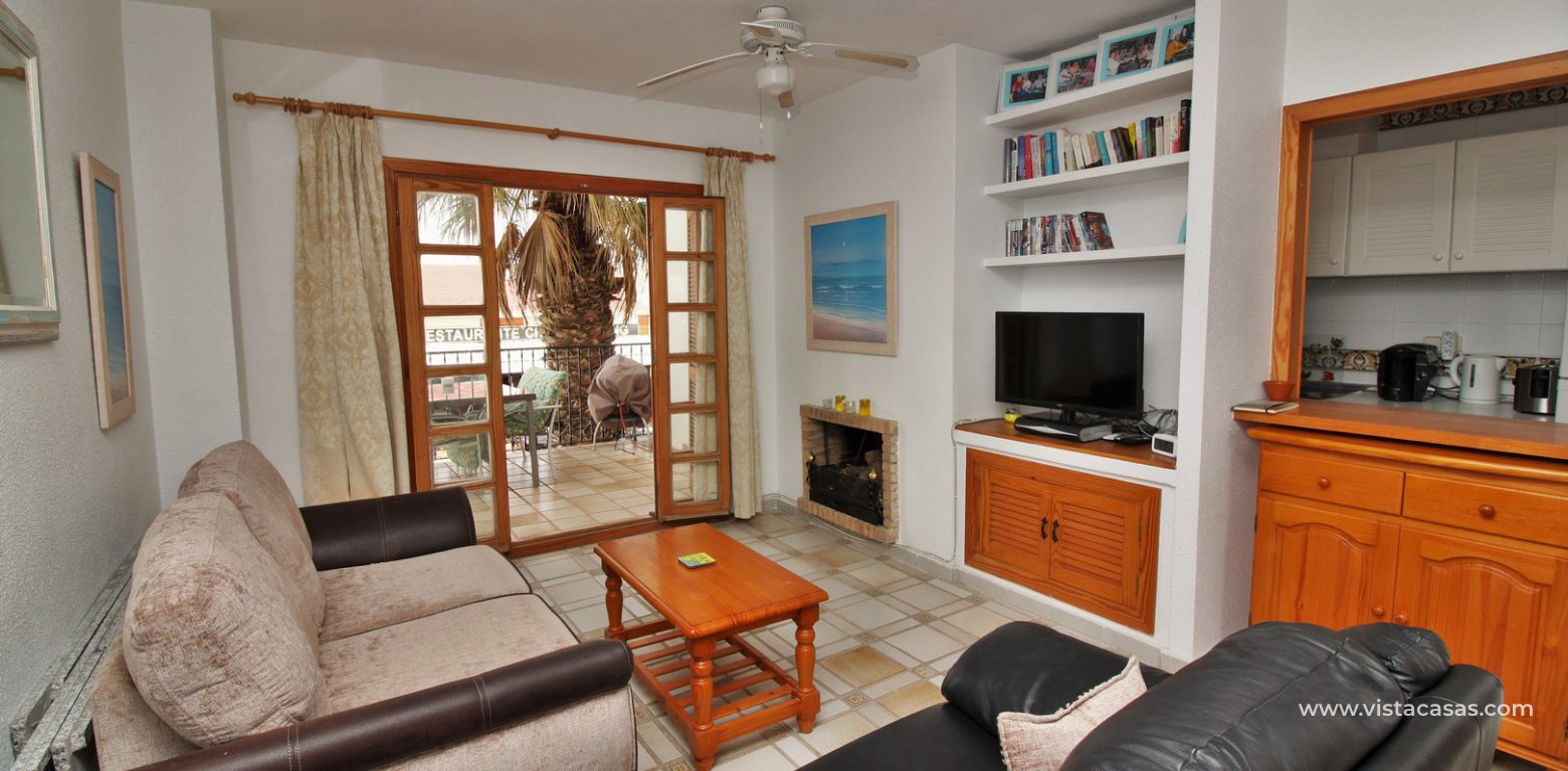 Apartment with tourist licence for sale in the Villamartin Plaza lounge 3