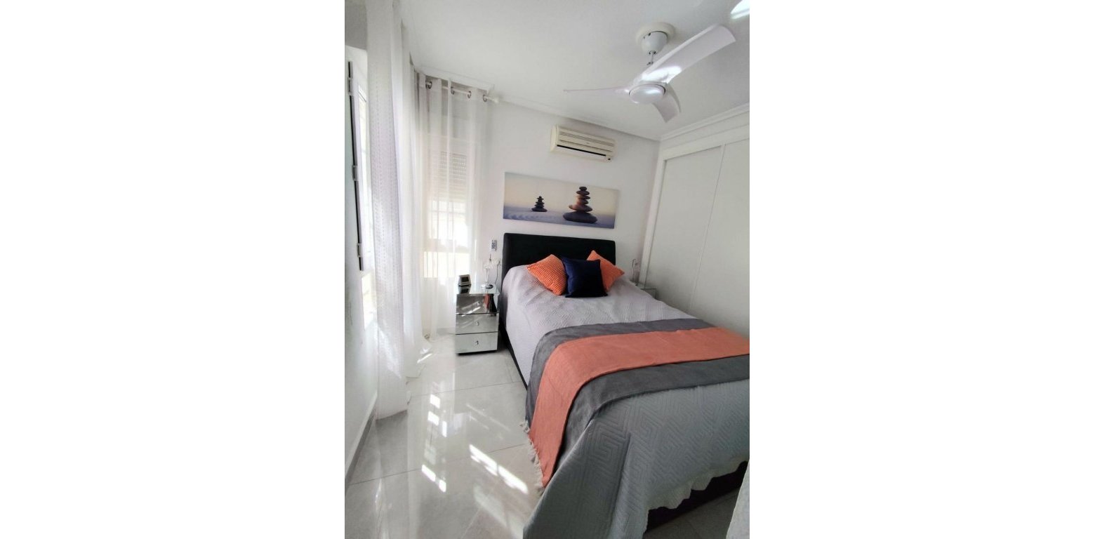 Sale - Villa - Villamartin - 