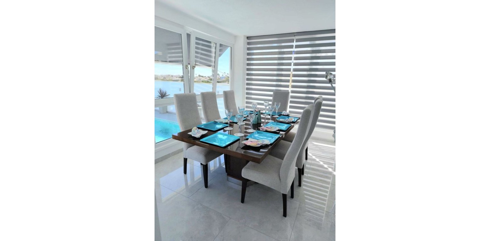 Sale - Villa - Villamartin - 
