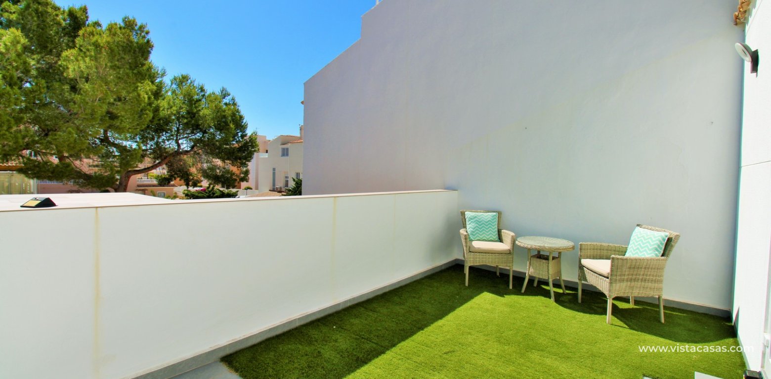 Renovated Lola Bungalow in Valencias Villamartin roof terrace