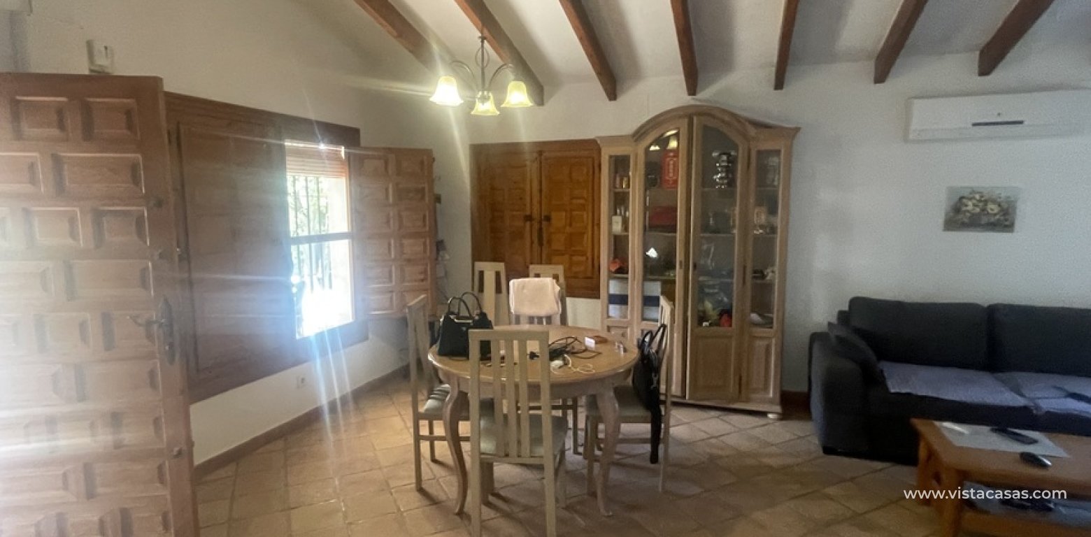 Resale - Villa - Cabo Roig