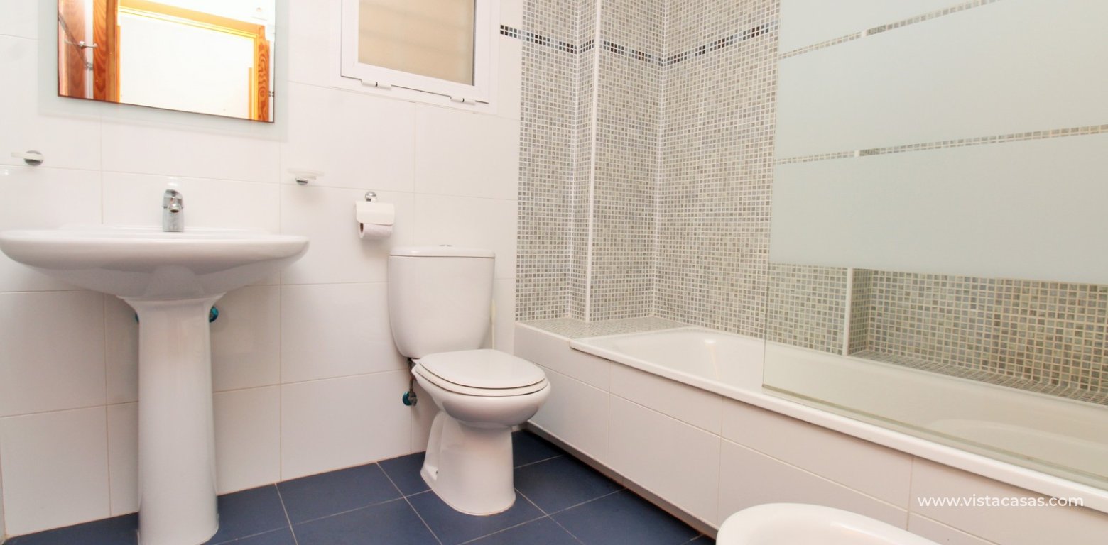 Novogolf Apartment for Sale in Villamartin en-suite bathroom