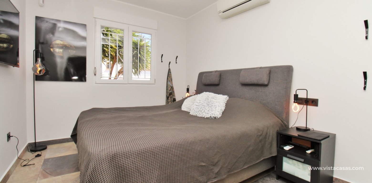 Fully renovated detached villa for sale in Las Violetas Villamartin master bedroom
