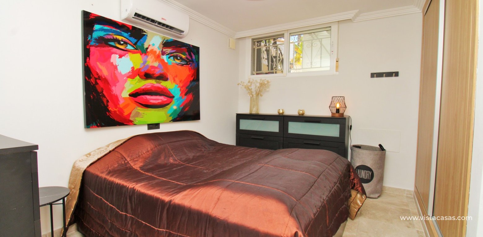 Fully renovated detached villa for sale in Las Violetas Villamartin underbuild master bedroom