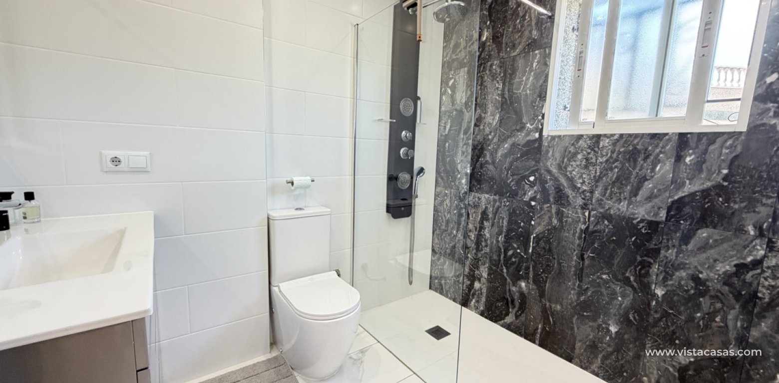 Sale - Villa - Villamartin