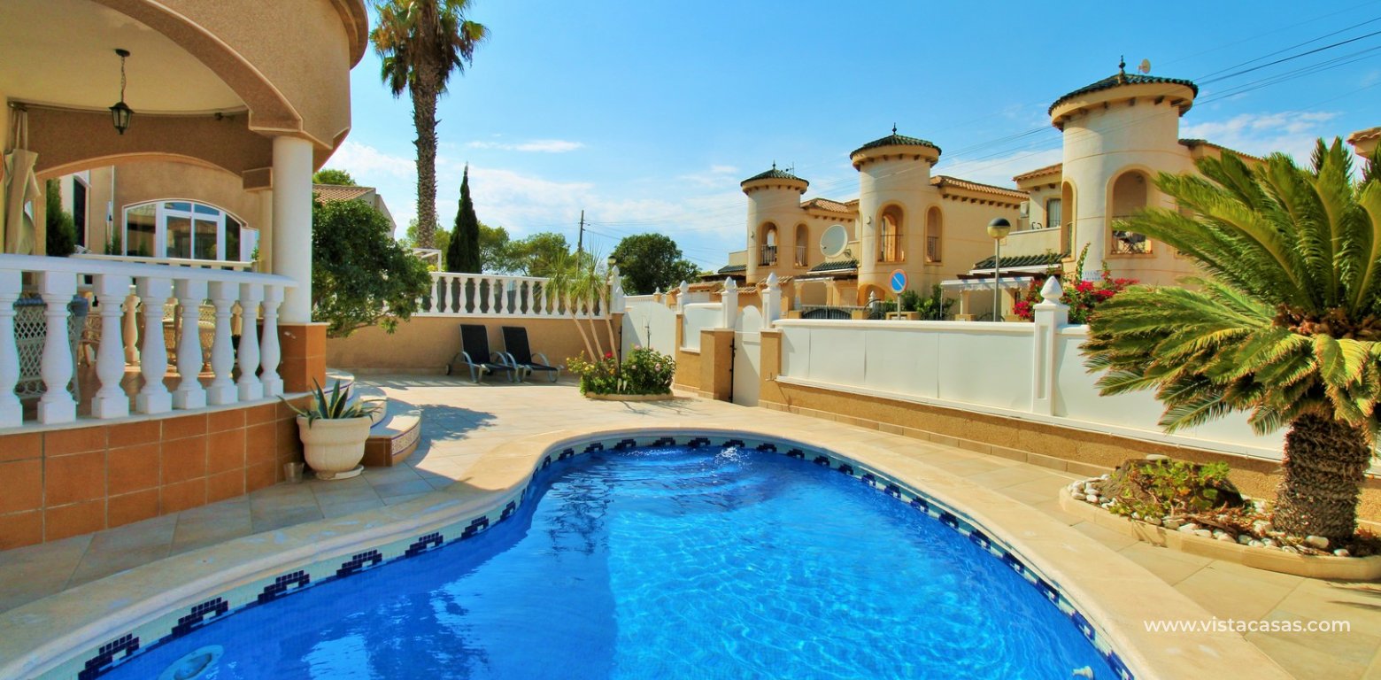 Sale - Villa - Villamartin