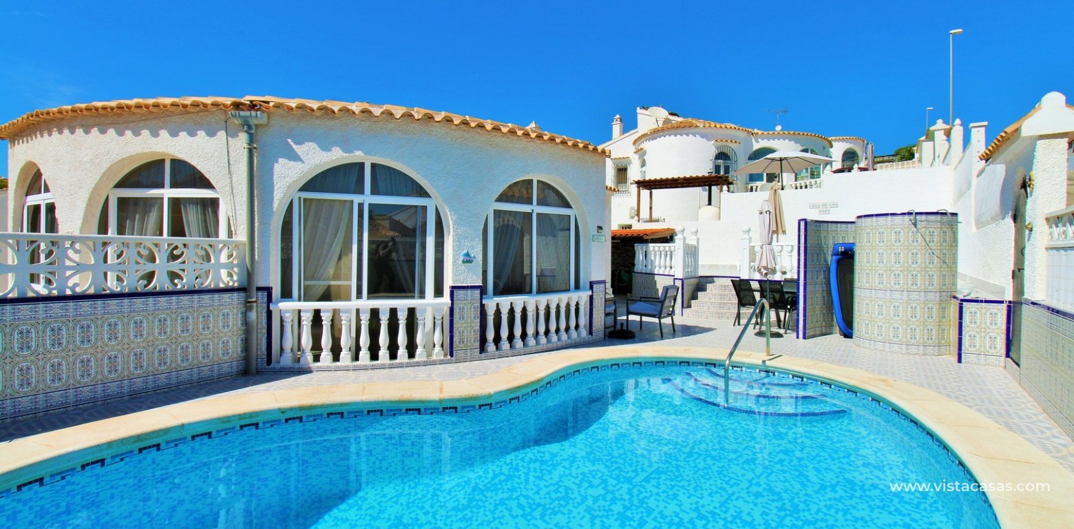 Detached villa in Villamartin with private pool and guest underbuild pool front