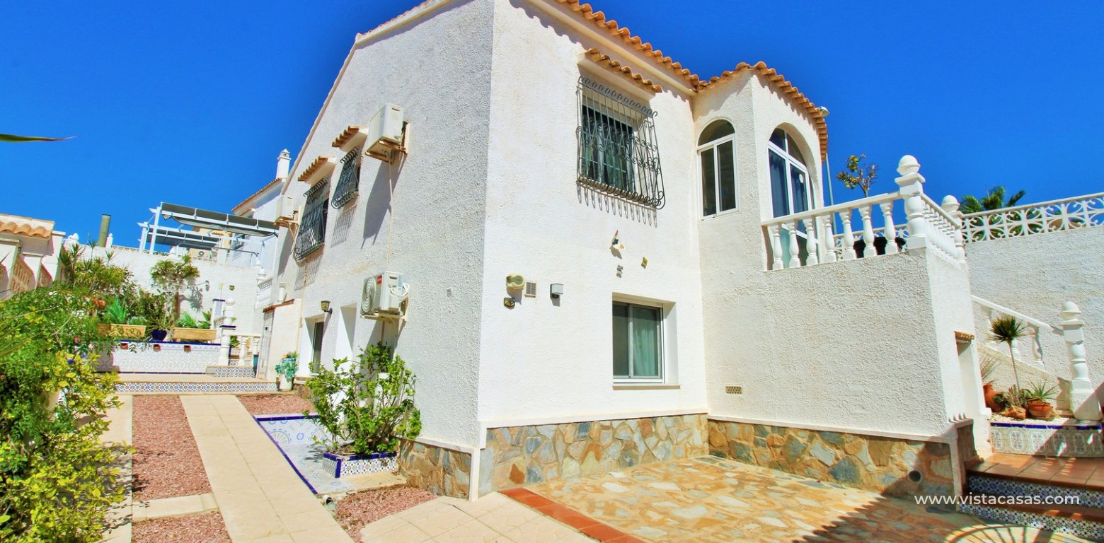Detached villa in Villamartin with private pool and guest underbuild exterior