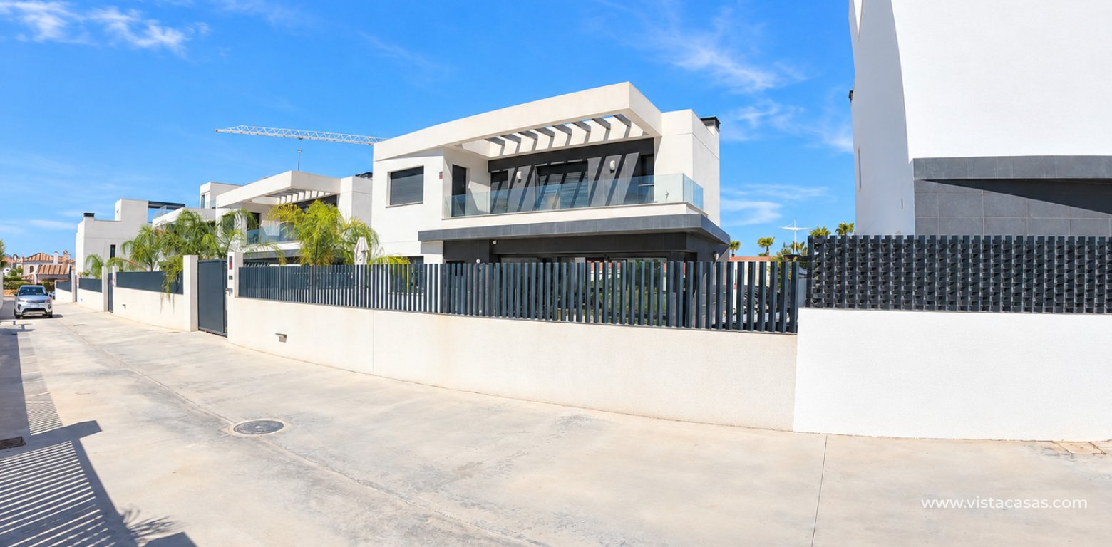 Sale - Villa - Algorfa - La Finca Golf Resort