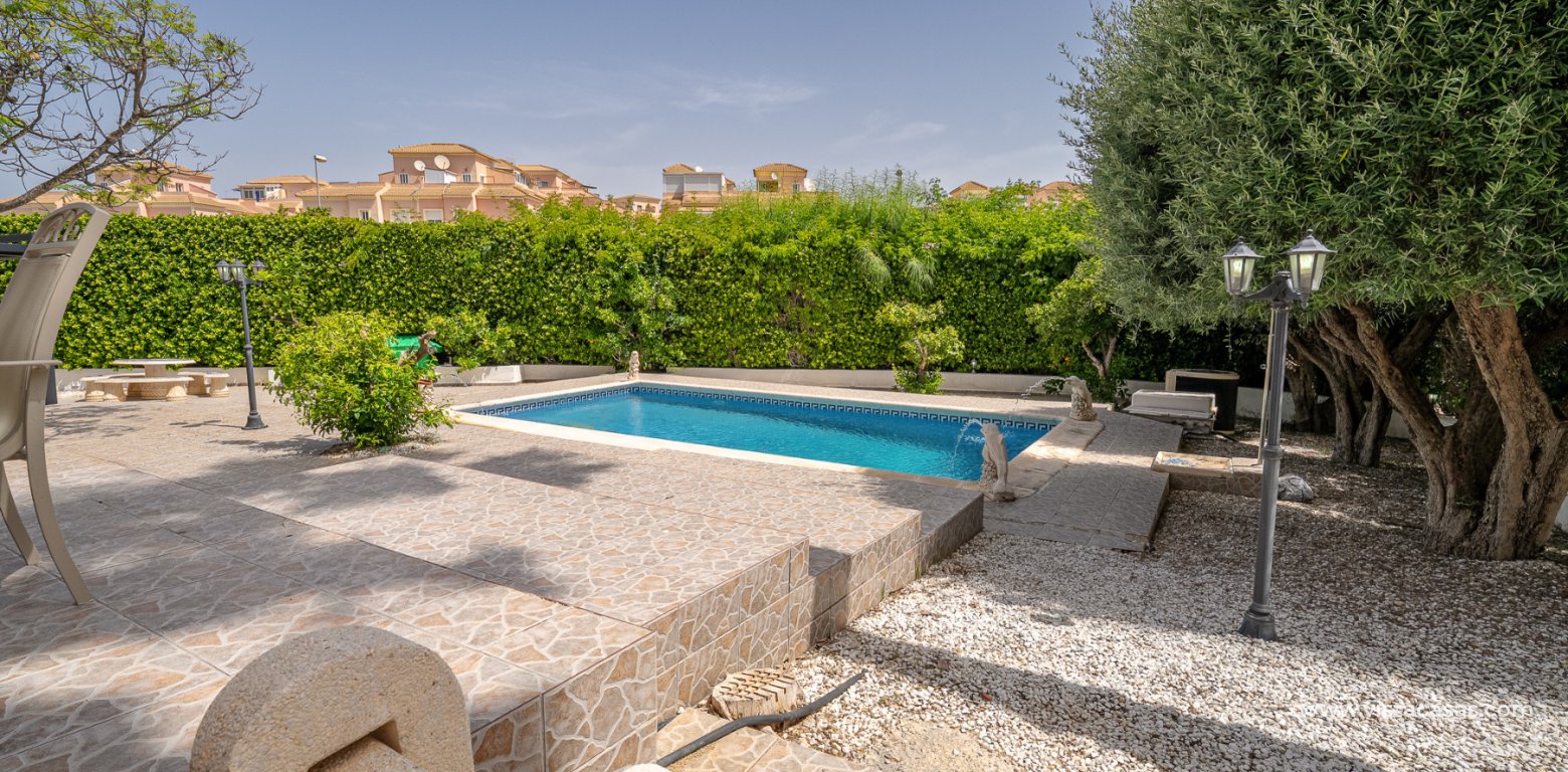 Resale - Villa - Playa Flamenca