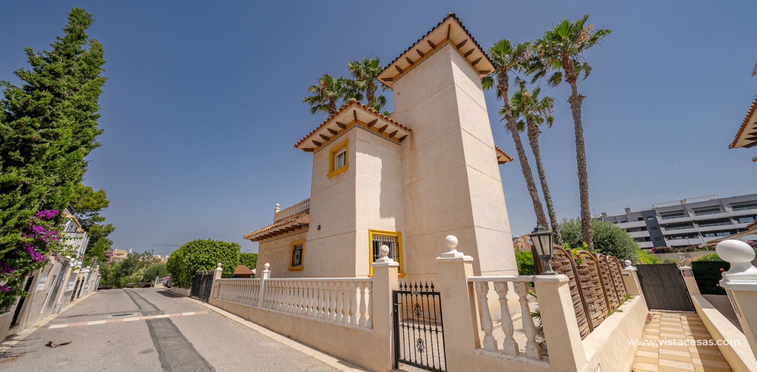 Resale - Villa - Playa Flamenca