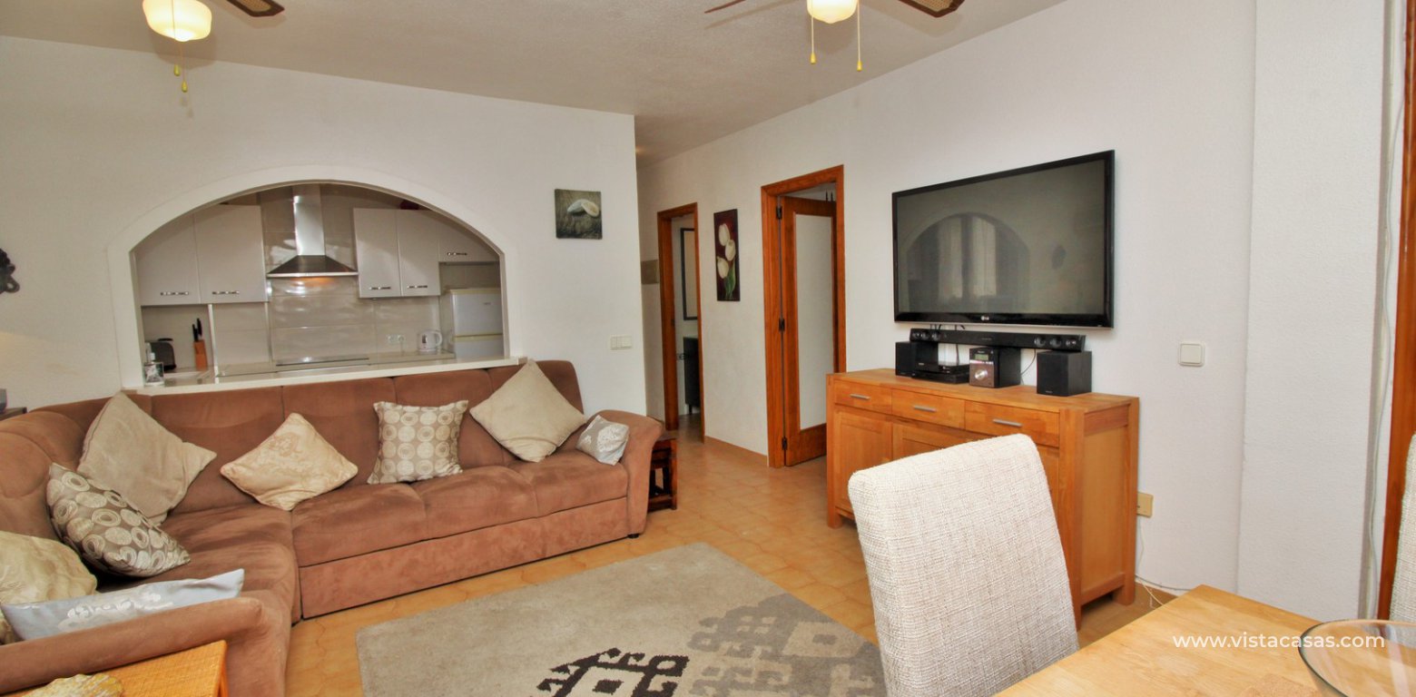 Apartment for sale with tourist licence in the Villamartin Plaza lounge 3
