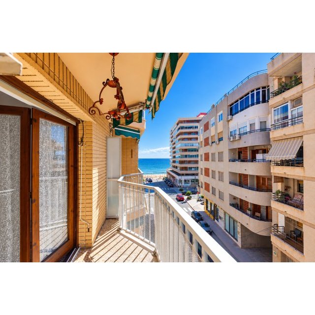 Appartement - Sale - Torrevieja - Torrevieja