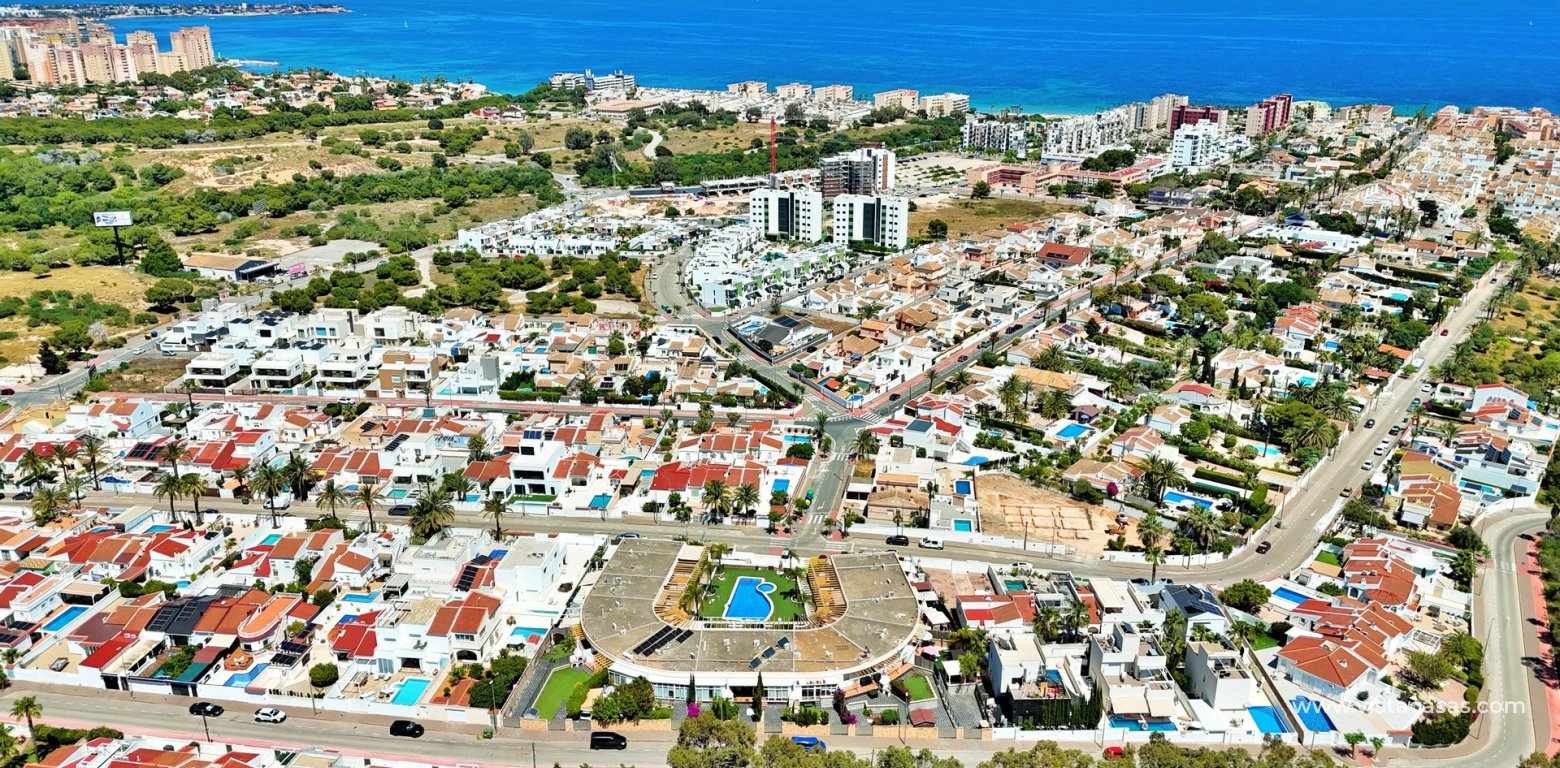 Resale - Villa - Mil Palmeras