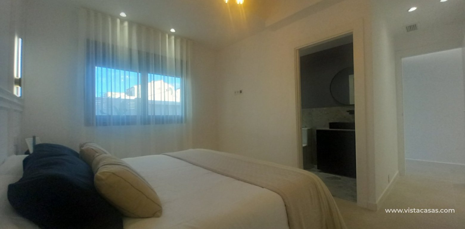 Sale - Villa - Torrevieja - El chaparral