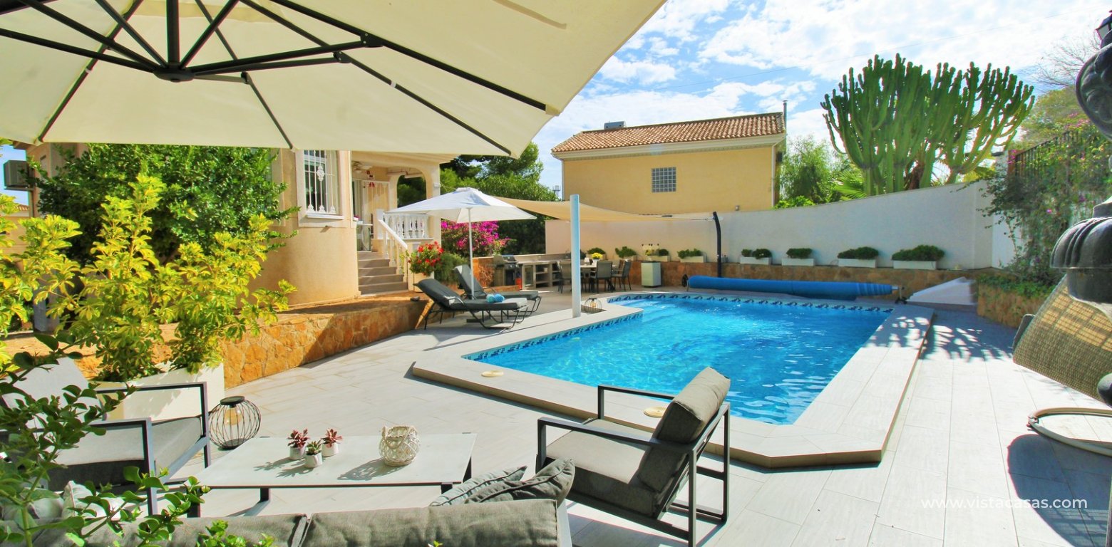 Resale - Villa - Villamartin