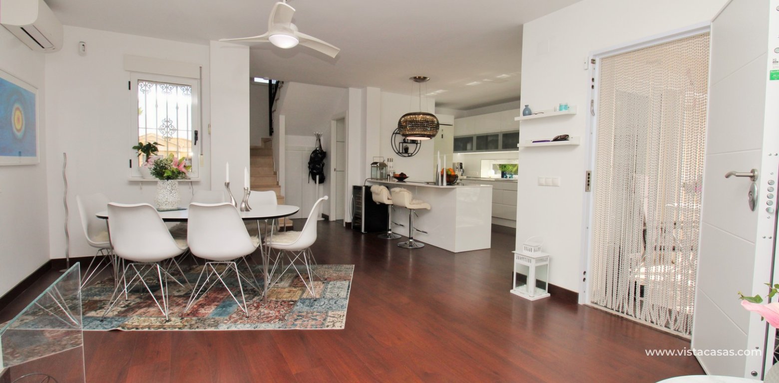 Resale - Villa - Villamartin