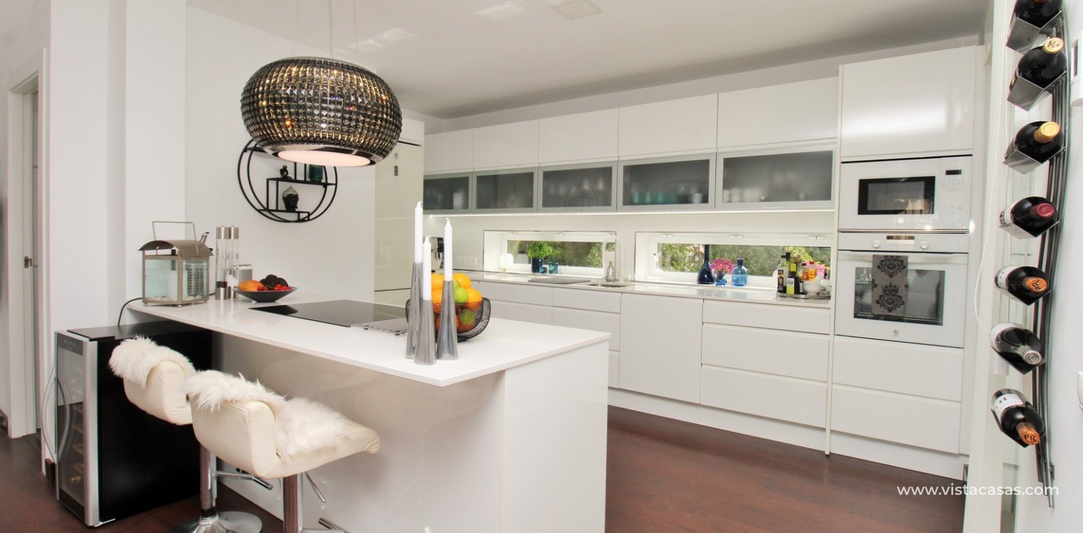 Resale - Villa - Villamartin