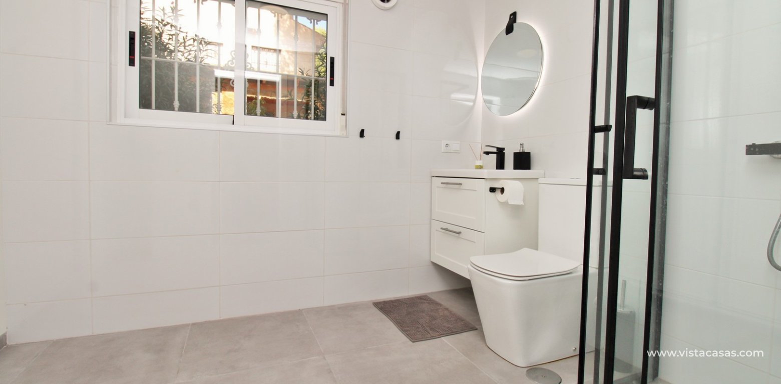 Resale - Villa - Villamartin