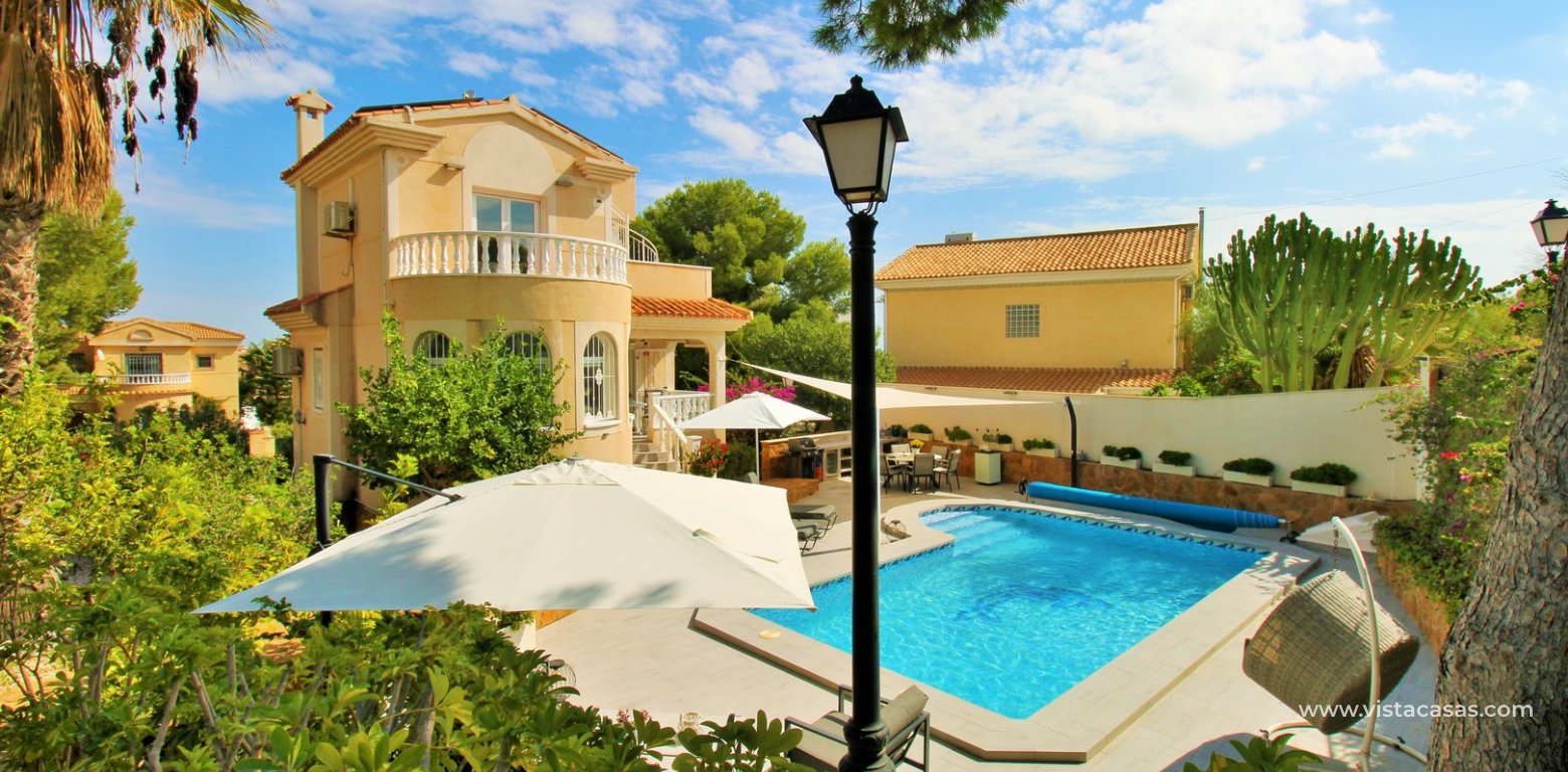 Resale - Villa - Villamartin