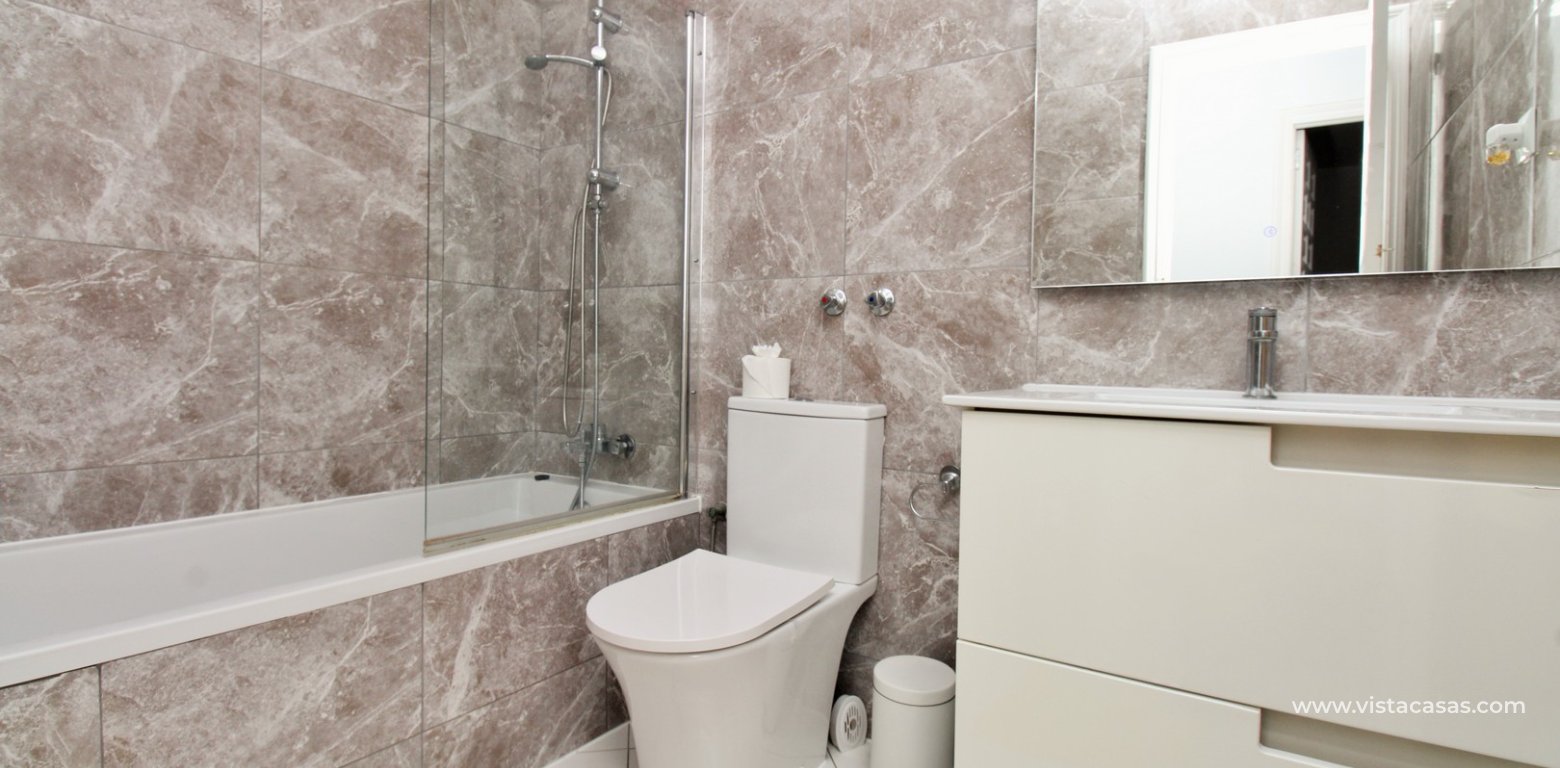 ully renovated 3 bedroom Buhardilla townhouse for sale in Verdemar III Villamartin bathroom