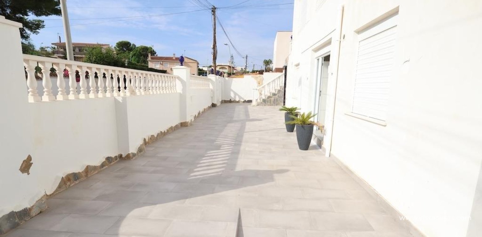 Wtórny - Villa - Los Balcones