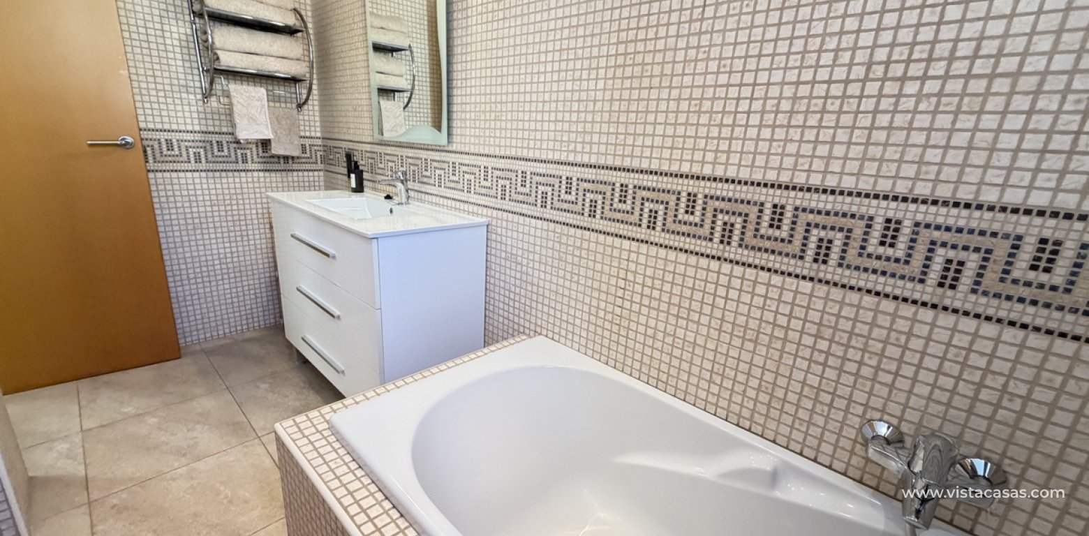 Sale - Villa - Cabo Roig