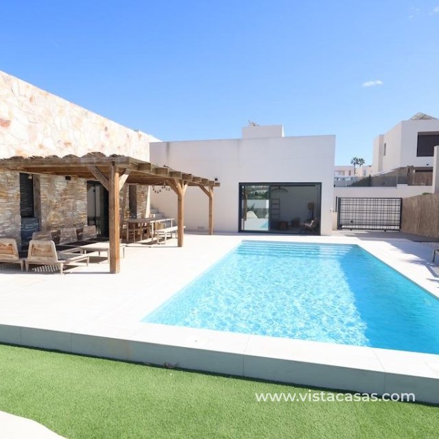 Villa - Sale - Algorfa - La Finca Golf Resort