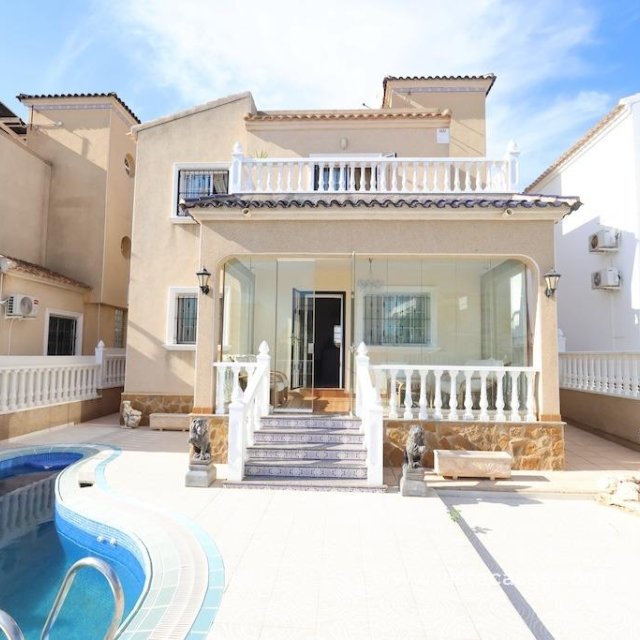 Villa - Resale - Villamartin - Villamartin