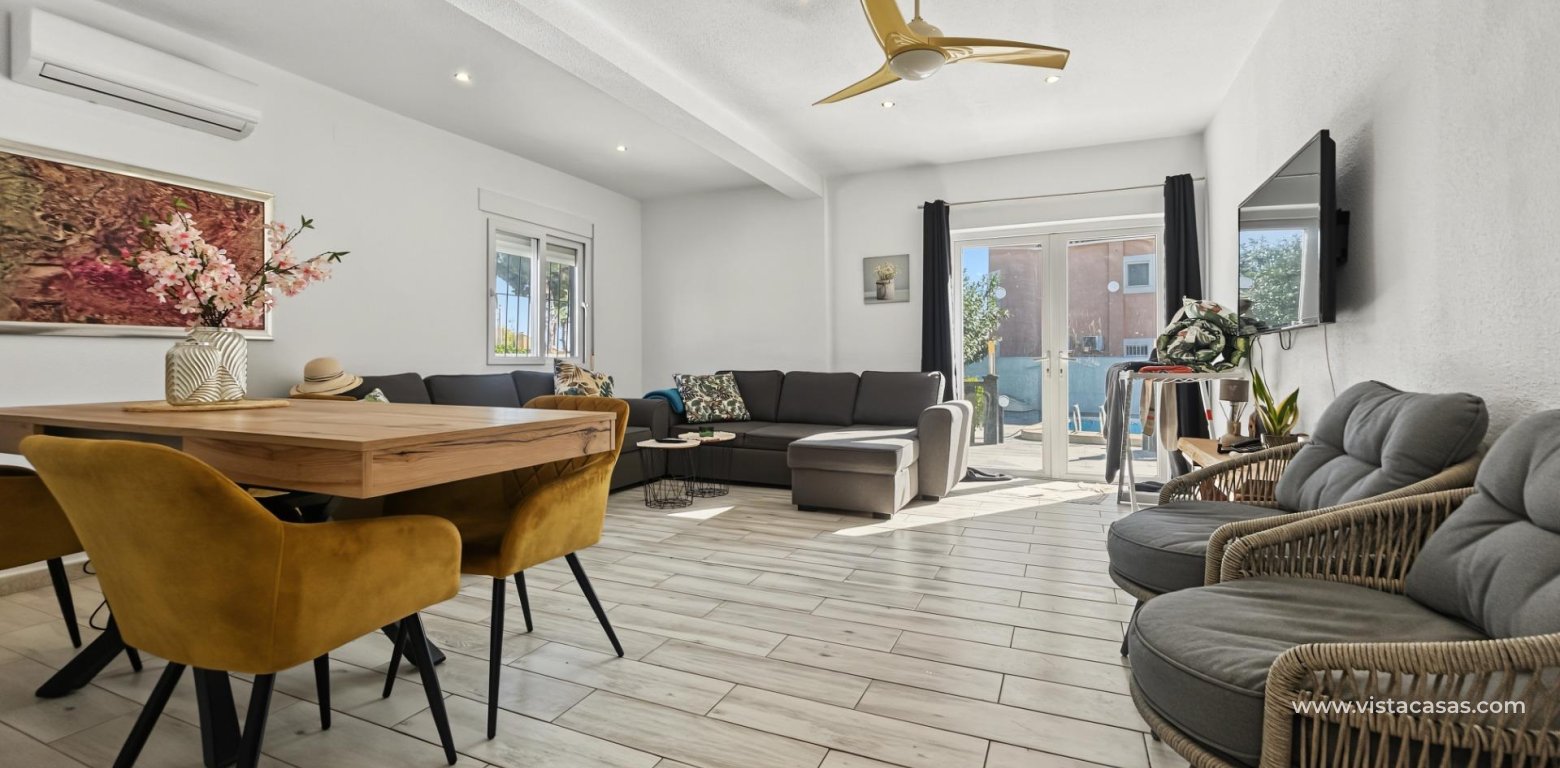 Sale - Villa - Pinar de Campoverde