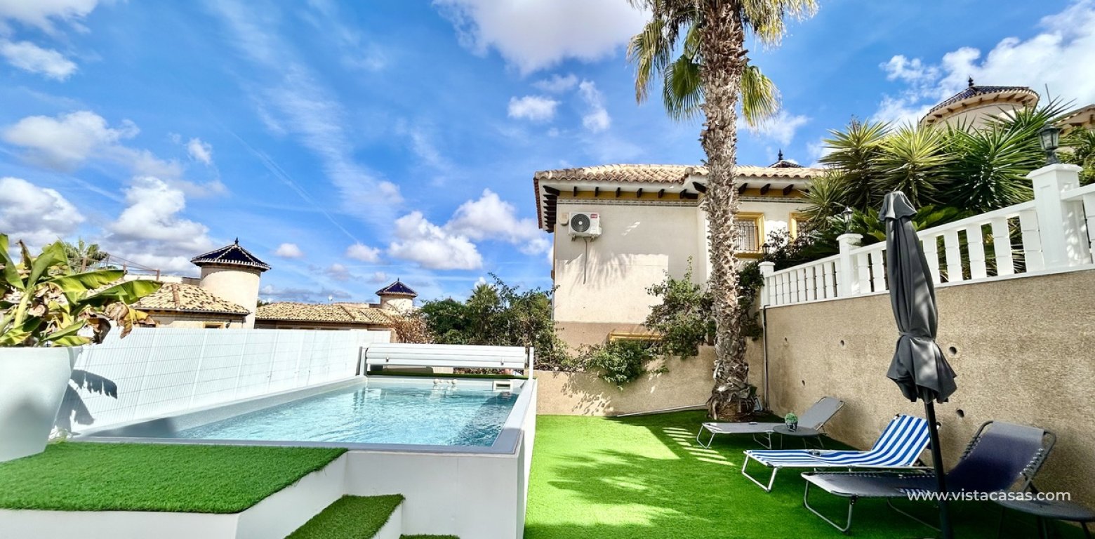 Sale - Villa - Villamartin