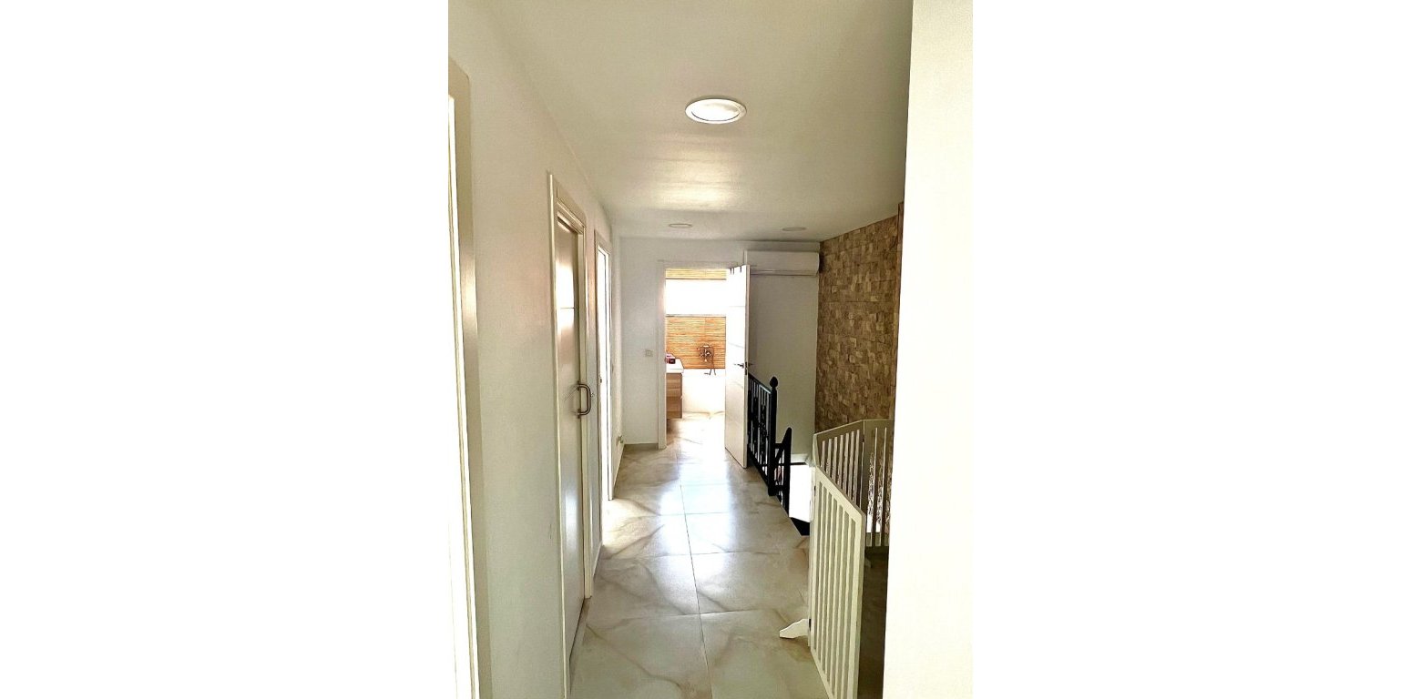 Resale - Townhouse - Los Balcones